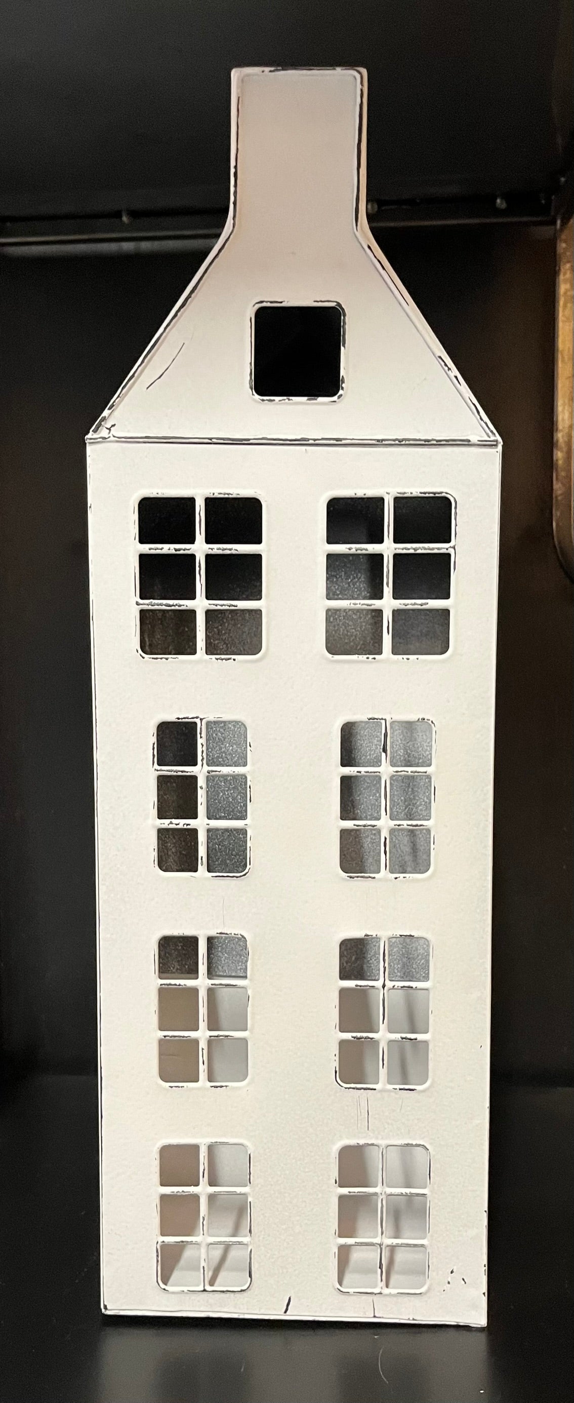 Metall-Haus