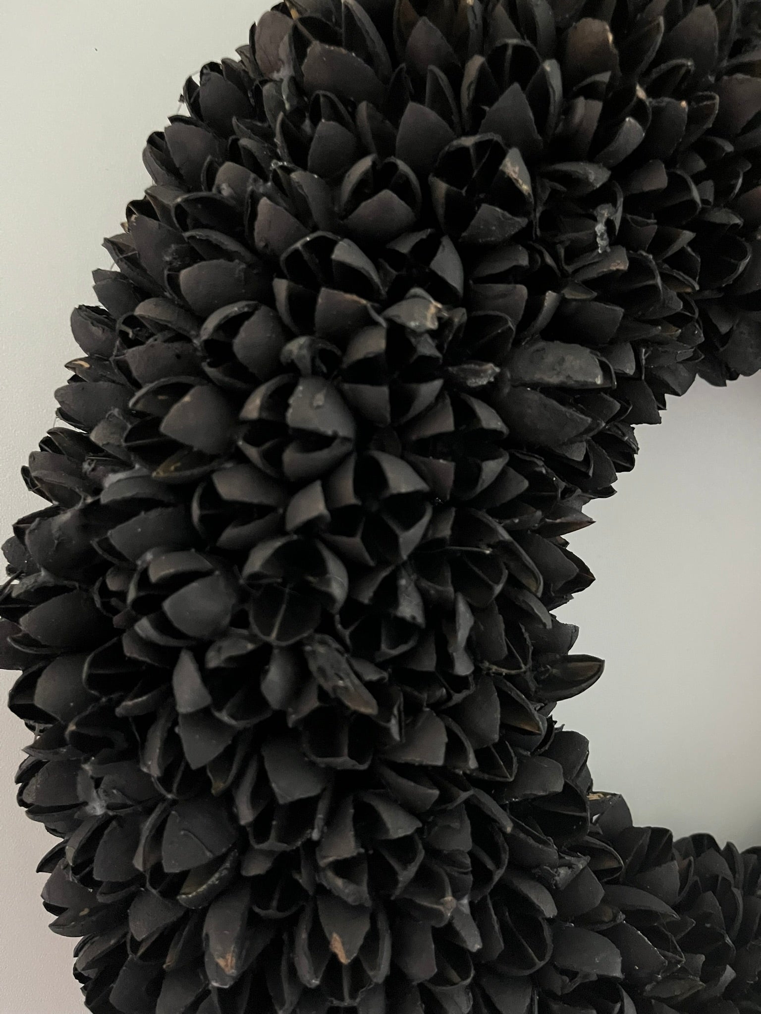 schwarzer Bakuli Kranz