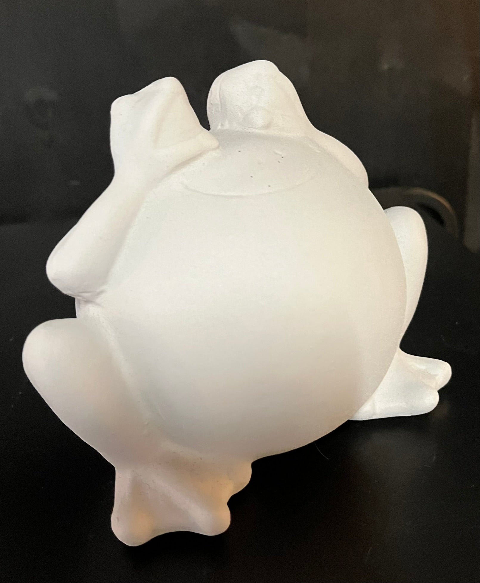 Frosch aus Keramik