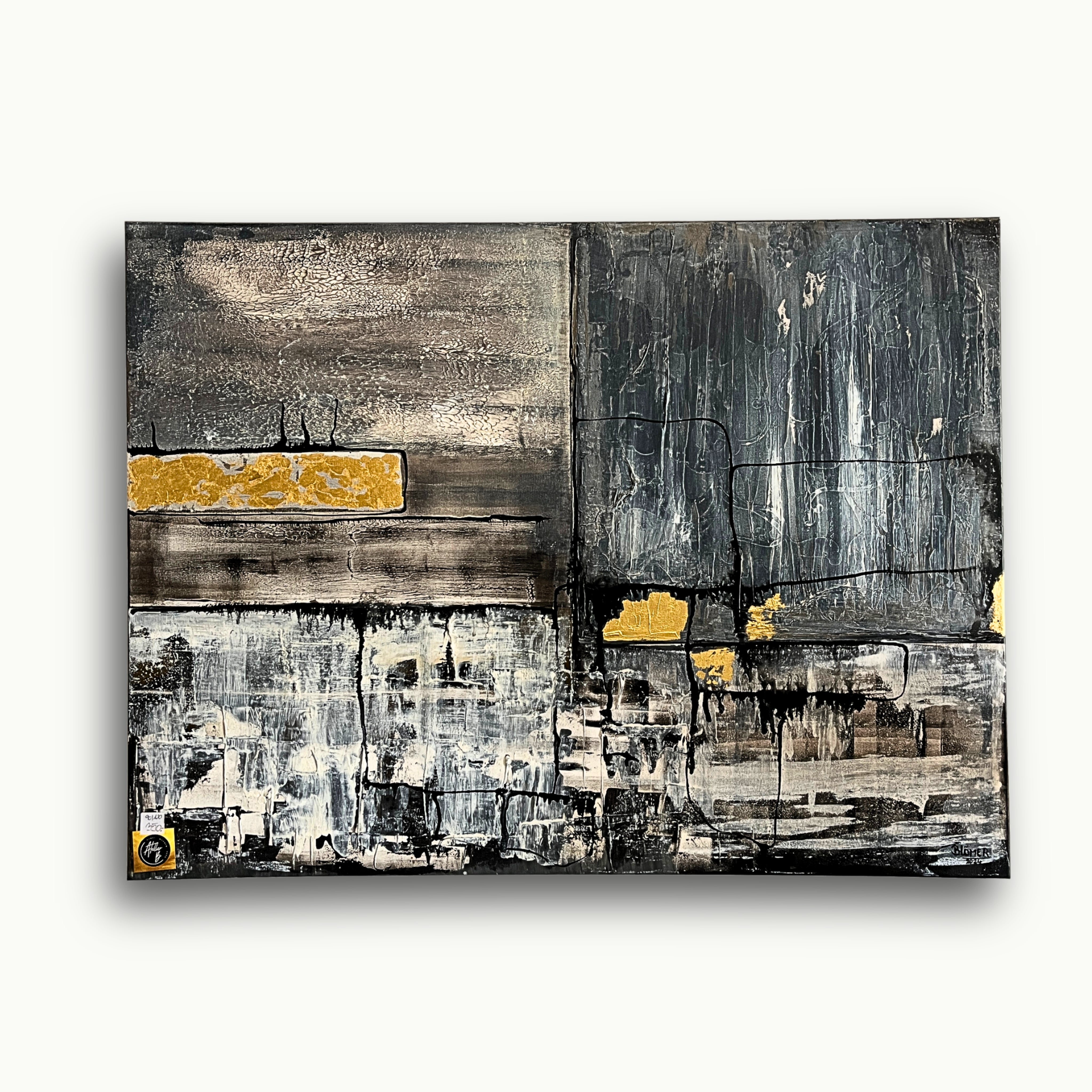 Handgemaltes Acrylbild von Atelier B in Schwarz, Weiß und Gold mit strukturierter Oberfläche und modernen abstrakten Formen im Format 90x120 cm.