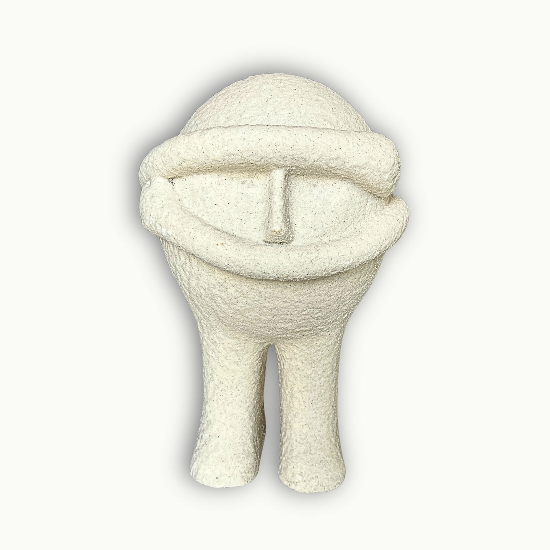 Minimalistische Skulptur in Creme für moderne Wohnräume1