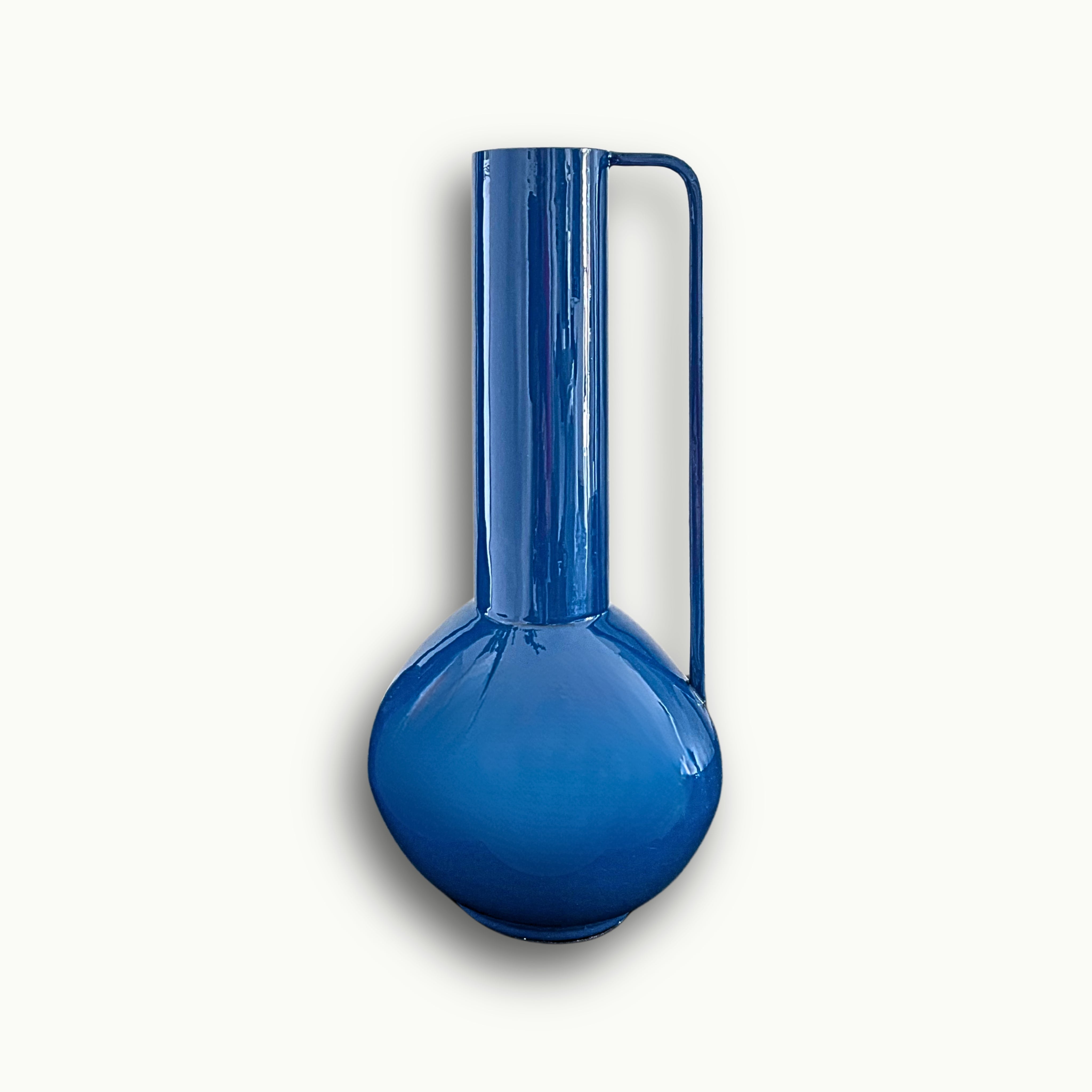 Moderne Metallvase in blau 