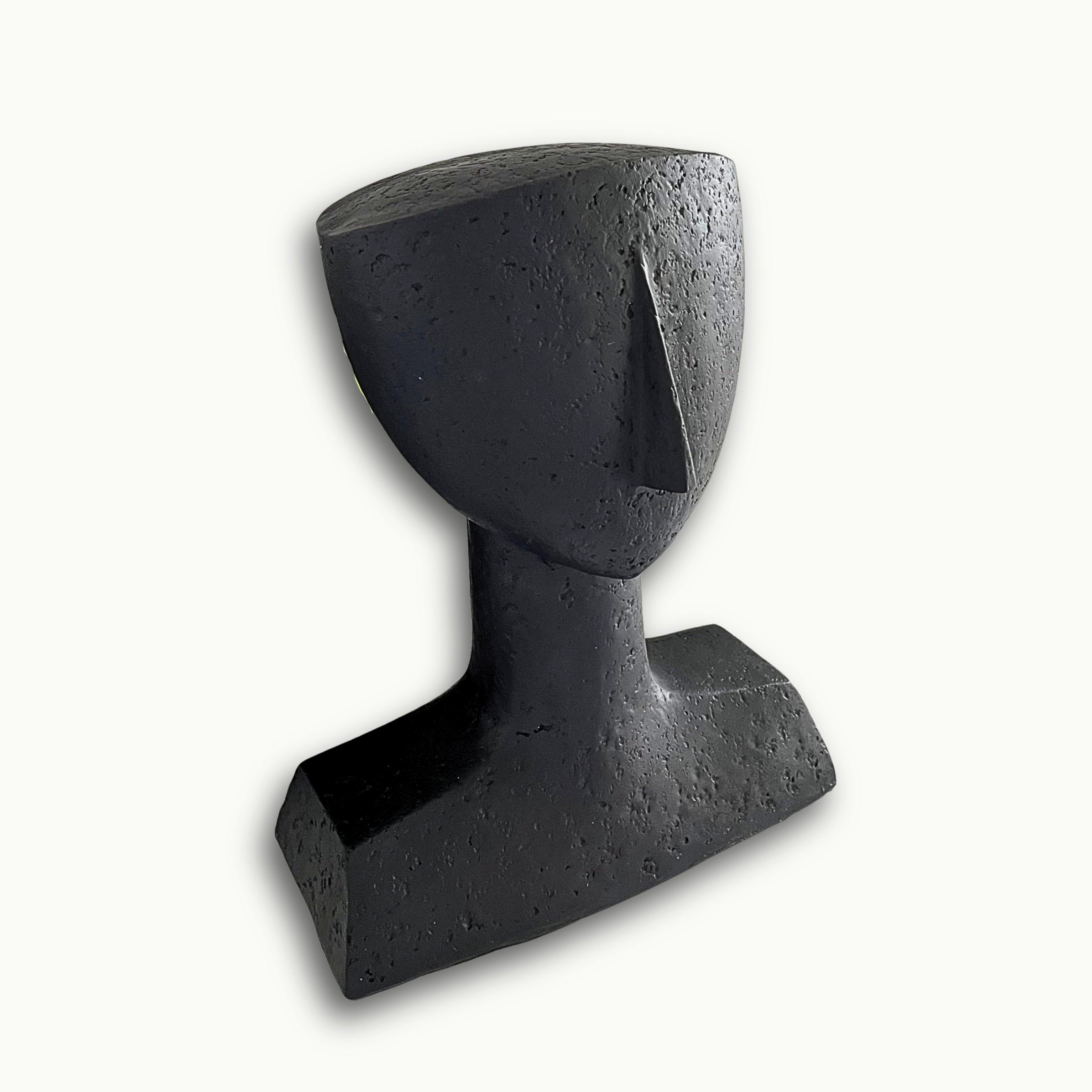 Moderne schwarze Denkfigur mit Seitenansicht