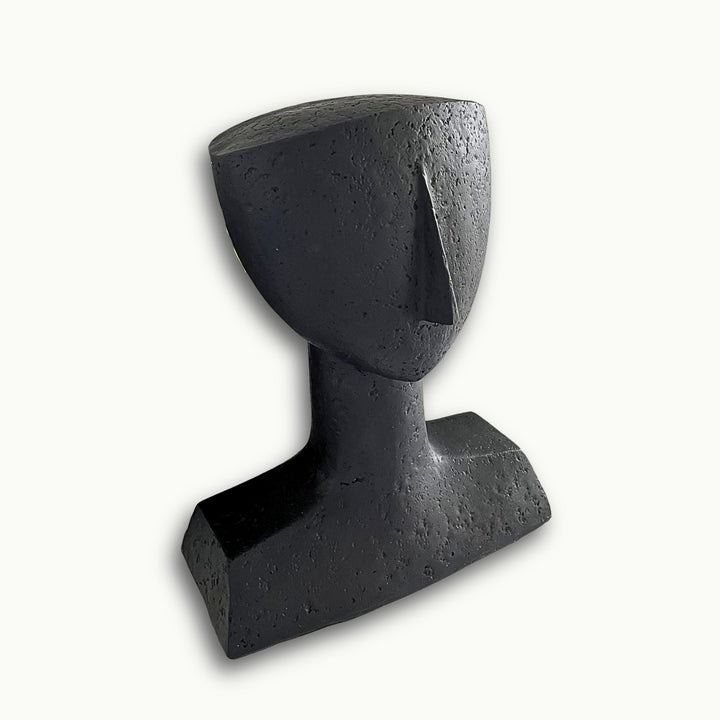 Moderne schwarze Denkfigur mit Seitenansicht
