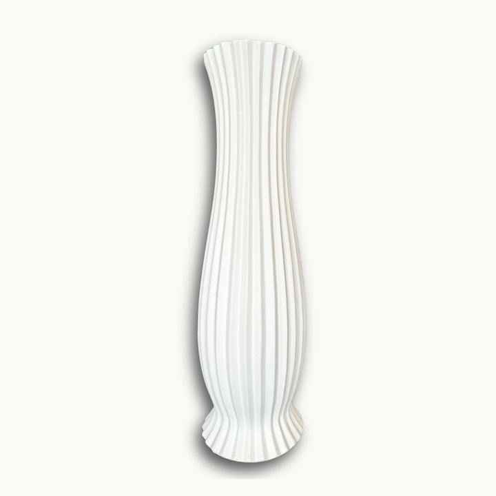 Moderne weiße Designvase mit strukturierter Oberfläche ( 45 cm hoch) 